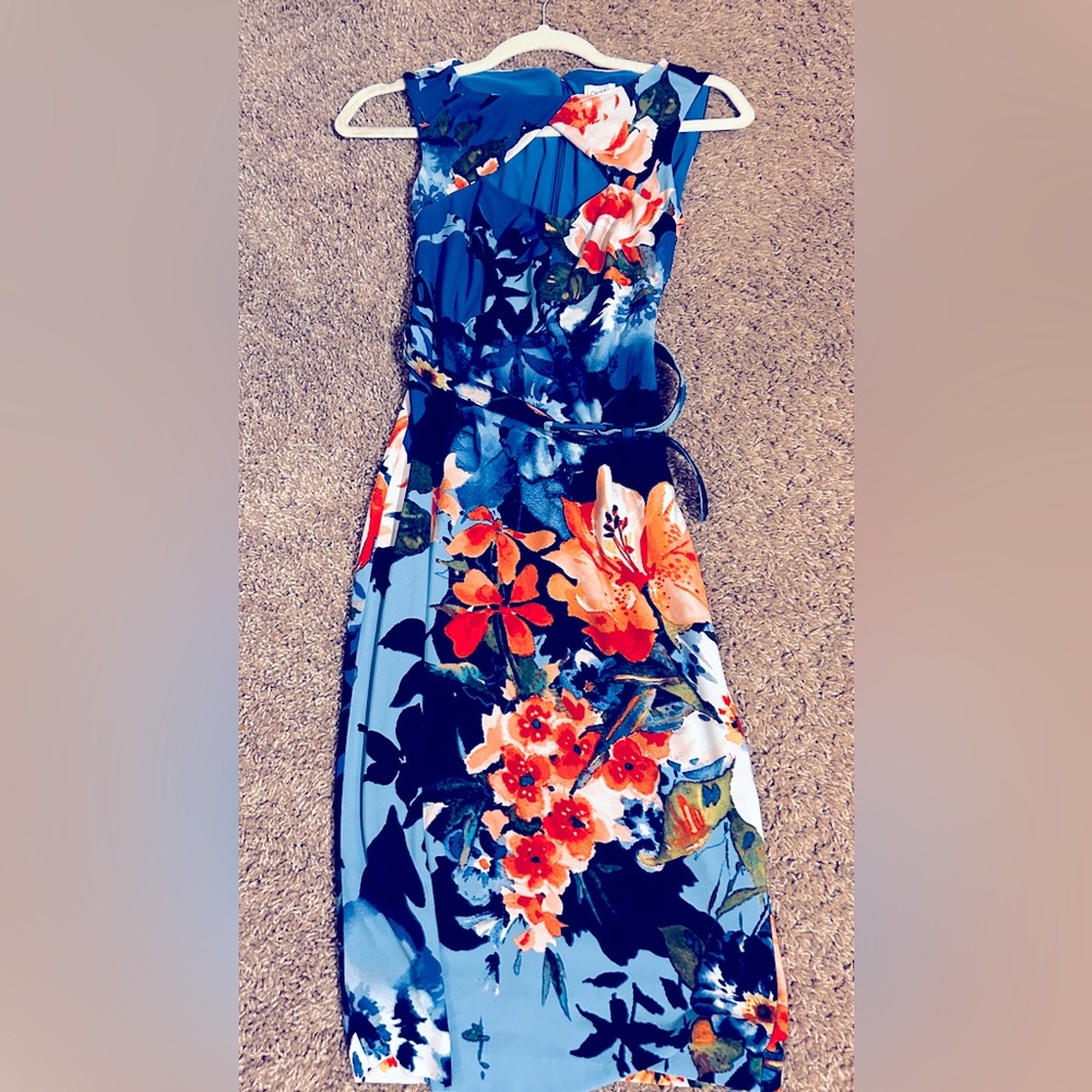 XS Cache’ Spring dress with key hole front.